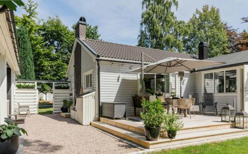 Ystad Casa | New England-Style Cottage Near The Sea