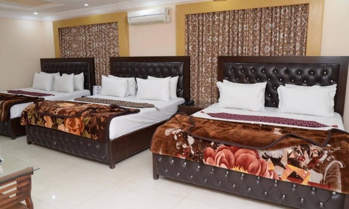 PECHS Casa | New Era Guest House