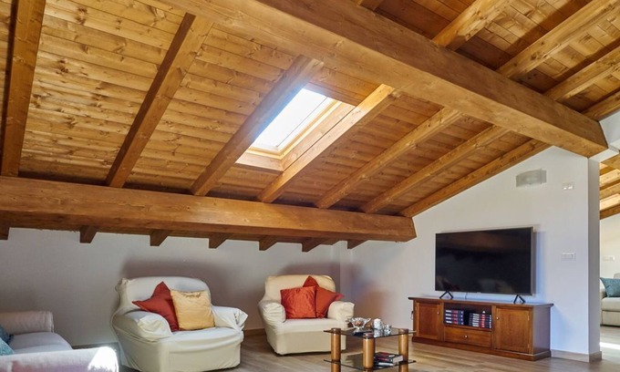 San Terenzo Monti Casa | NUEVO! Villa exclusiva con piscina privada, WI-FI