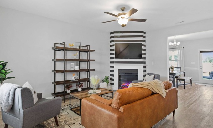 Cape Fear Casa | NEW~Extended Stay: Insurance, Military, Moves & Corporate Clients