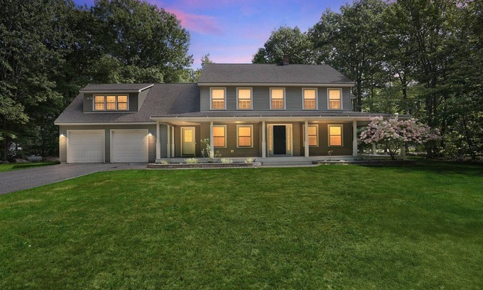 Gray Casa | NEW! Gray Woodland Escape | Golf, Pool & Cinema