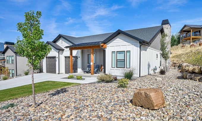 Wolf Creek Casa | NEW Home in Eden at the base of Powder Mtn