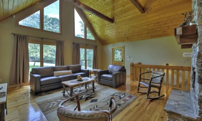 Eagle Mountain Cabina | ✴︎New ✴︎ Hot Tub✴︎ Game Room✴︎ Pet Friendly