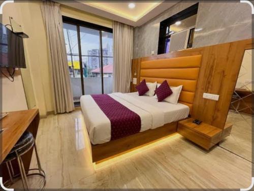 Grant Road Hotel | New Hotel National