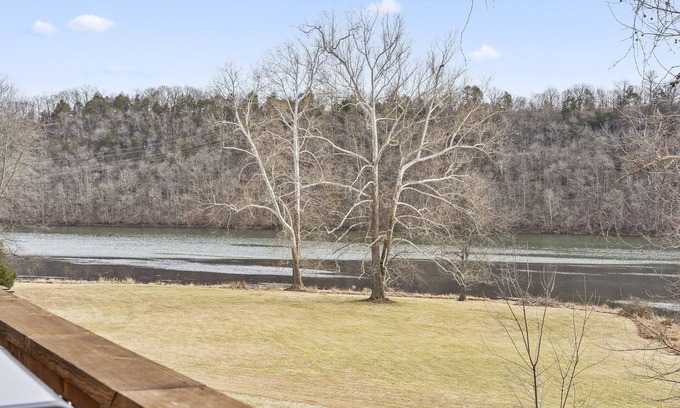 Branson Casa | New Lakefront Cabin - Lake Views - Large Hot Tub - Firepit