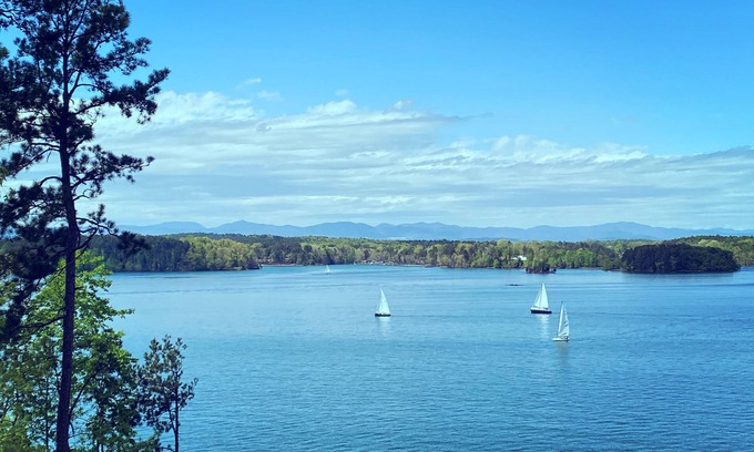 Seneca Casa | NEW! Lakefront Covered Dock Best View on the Lake Privacy!