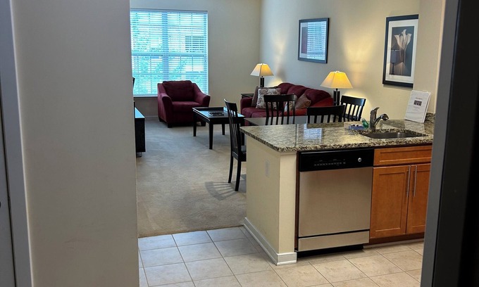 Buckingham Apartamento | NEW Listing 1-bedroom apartment with fitness room in Arlington VA DC area