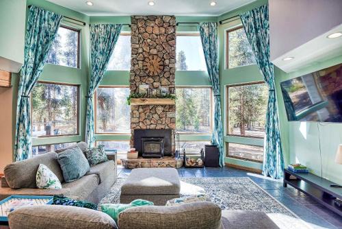Leadville Casa | New Listing 4BR - Hot Tub - Pets OK