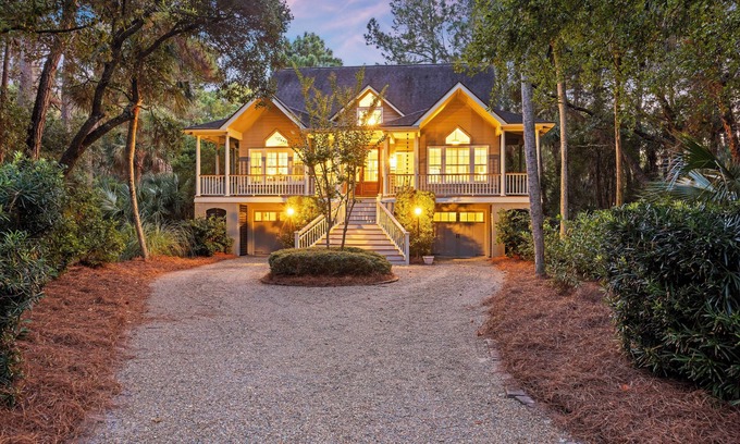 Vanderhorst Plantation Casa | New Listing! Beautiful 3BR Kiawah Home! Dog Friendly!
