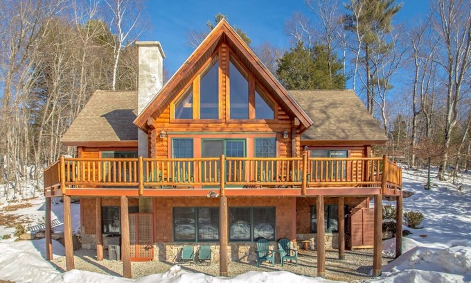 Intervale Cabina | Nuevo listado - Hermosa espaciosa cabaña de troncos personalizada.