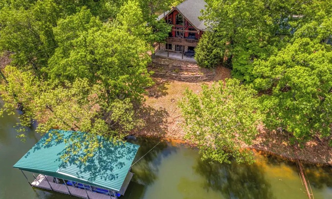 Eucha Casa | NEW!! Lodge Style Grand Lake 6-bedroom Cabin & Private Dock. Great for families.