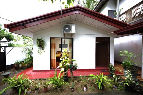 Kamburugamuwa Villa | New Look villa