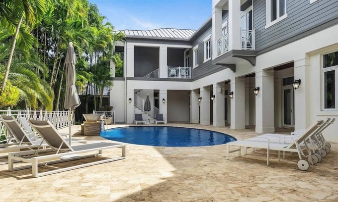 Plantation Casa | New Luxe Mansion by The Glam Homes