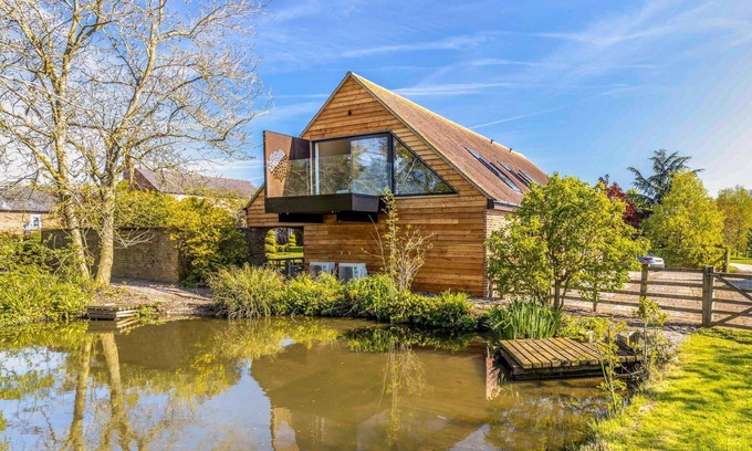 Kelmarsh Casa | NEW Luxury Countryside Retreat for Family and Friends
