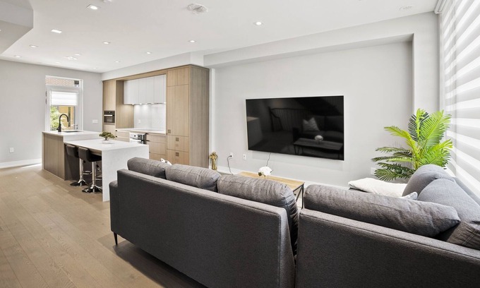 Church and Wellesley Casa | New Luxury House in Toronto