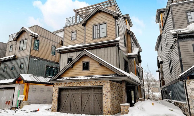 Winter Park Casa | New Luxury Villa 91 With Rooftop Hot Tub & Lounge, Great Views - 500 Dollars Of FREE Activities & Equipment Rentals Daily