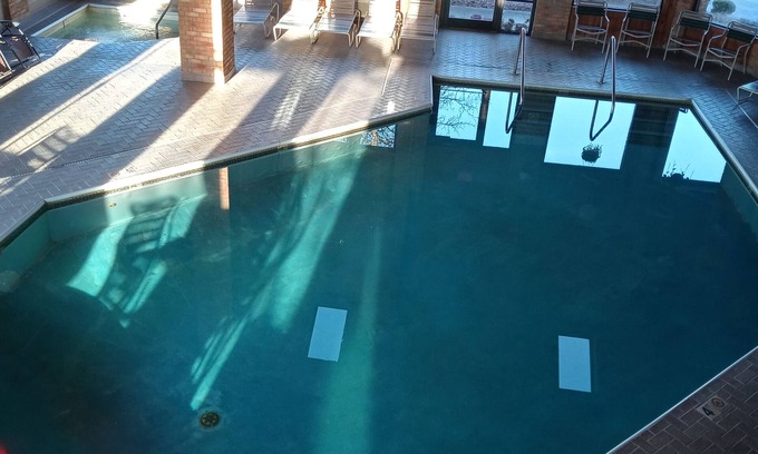 New Martinsville Hotel | New Martinsville Inn