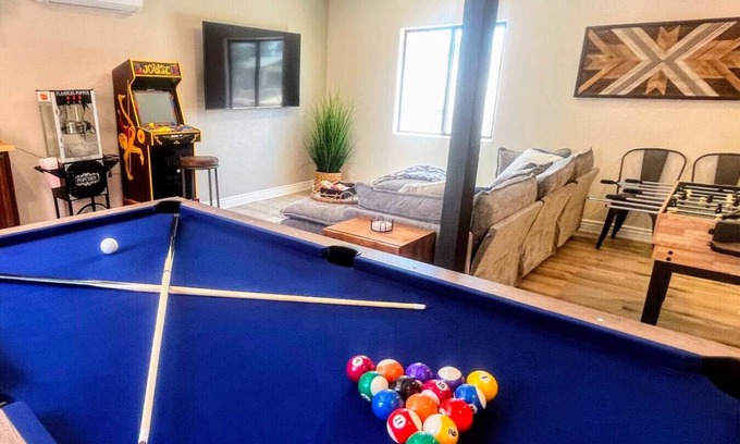 Page Casa | NEW! MiniGolf–PoolTable–FirePit–BBQ–Arcade–Bocce
