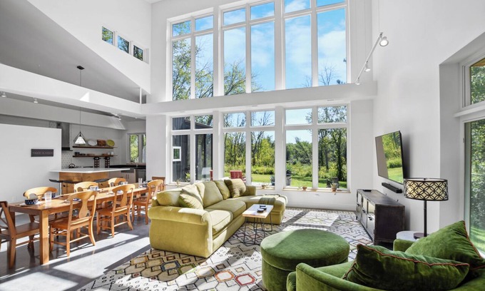 Portage Casa | New Modern Cabin, Hot Tub & Kayaks on WI River near Devil’s Lake & WI Dells