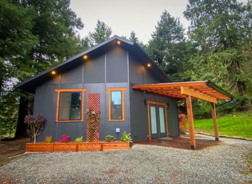 Pacific Apartamento | New, Modern, Country-feel, close to Arcata