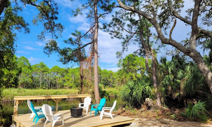 Alligator Point Casa | New modern home, 3 minute walk to the beach, on bike trail, full RV hookup