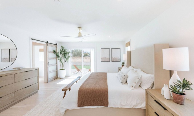 Santa Rosa Casa | New Modern Home on 0.6 acre 4BR, 2BA, Peaceful, Santa Rosa