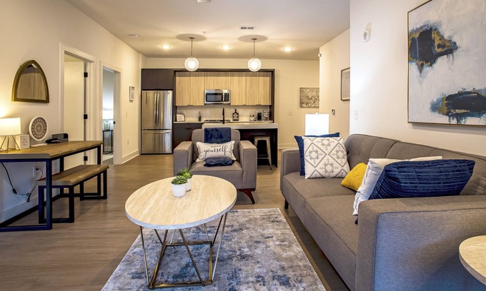 Pendleton Apartamento | NEW! Perch on Pendleton - OTR - Spacious 2 bed/2 bath