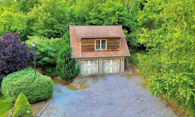 Waynesville Cabaña | *New Pet-Friendly Getaway | Views & Fire Pit