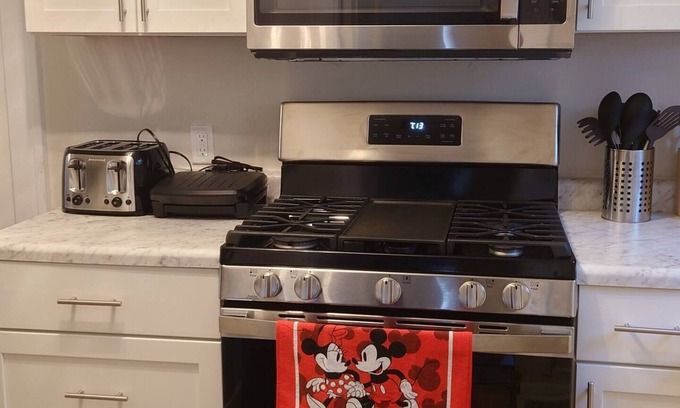 Ames Casa | New Pietra House Ames