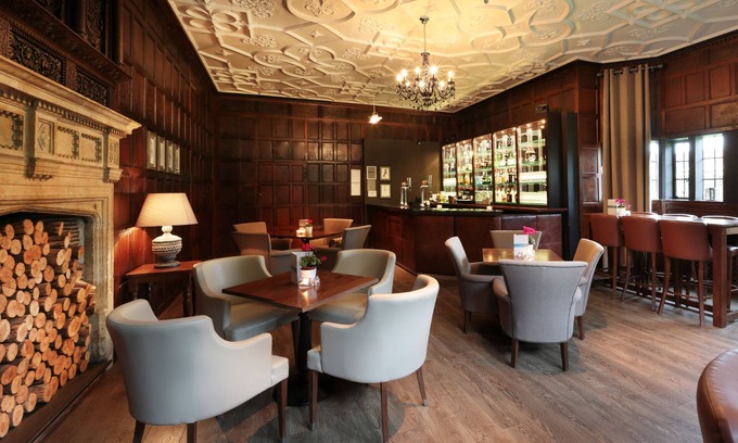 Shirrell Heath Hotel | New Place