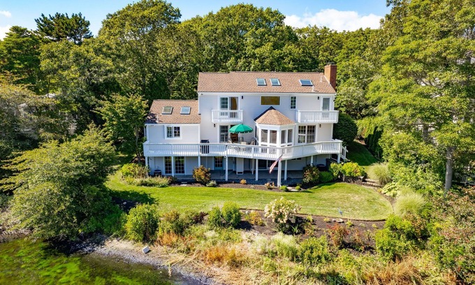 Popponesset Casa | New Popponesset Rental-3 bedrooms, 3 baths, A/C, sleeps 6