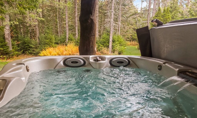 Mount Holly Cabina | NEW Private Cabin W/Hot Tub/ Dog Friendly/ Games