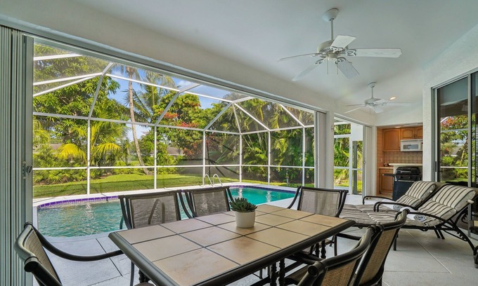 Crown Pointe Casa | NEW! Relaxed Tropical Retreat 5 miles to Beach