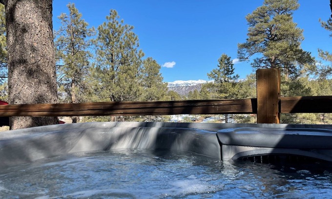 Pagosa Springs Cabina | New Rental! Close to town, Wolf Creek, Peaceful Setting, A/C just added!