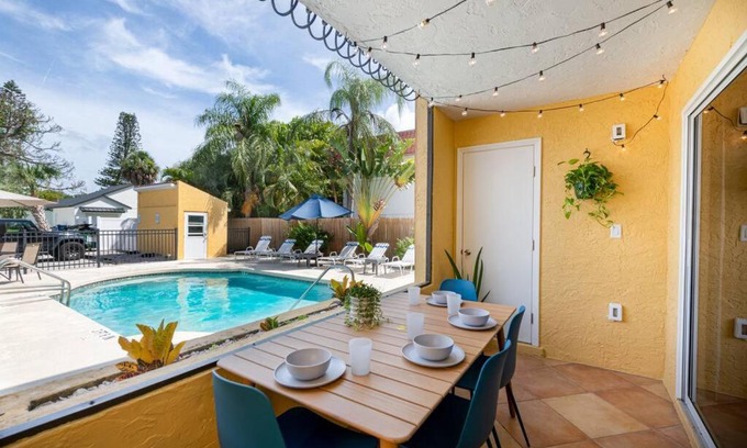 Sarasota Apartamento | * NEW * Serene Retreat/Private Patio & Pool *
