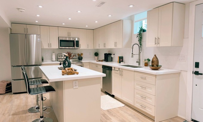 York Regional Municipality Casa | New Spacious Airy Newmarket Guesthome