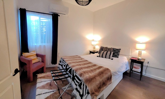 Sherman Oaks Cabaña | NEW! Spiral Pine Retreat, your Los Angeles getaway!