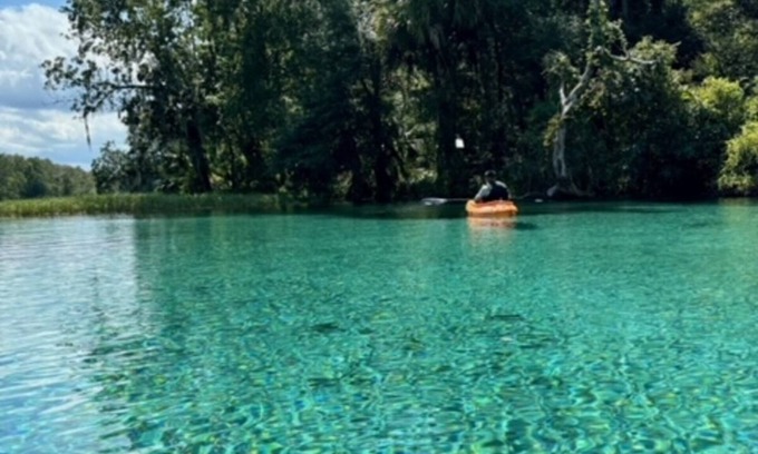 Bridgeport Heights Casa | ~NEW~ The Breezy Oak Bungalow ~ Rainbow Spring