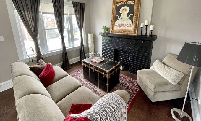 The Hill Casa | NEW! The Chocolate Suite - Walkable and Peaceful