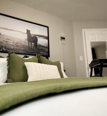College Park Apartamento | *NEW* The Cozy Haven, 5 minutes to ATL airport