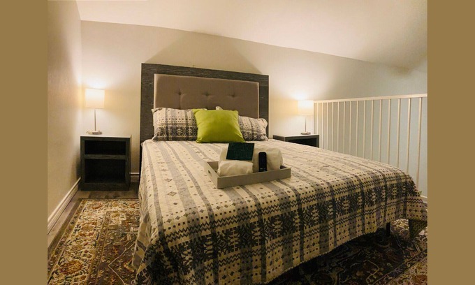 Western Division Casa | ★ NEW Tiny-Home in Central Laredo!