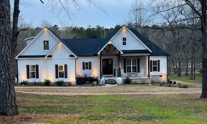 Thomson Otro | New to market - modern farm house Masters rental