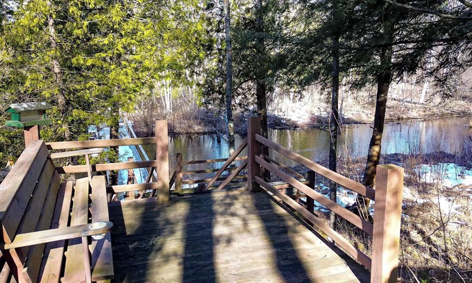 Free Soil Cabina | New to VRBO: Beautifully renovated genuine log cabin 2Bed 1bath on Sable River