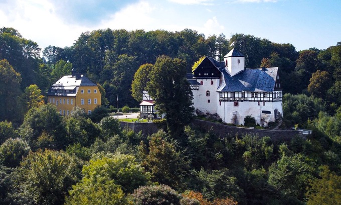 Lengefeld Apartamento | New vacation apartment right next to Rauenstein Castle