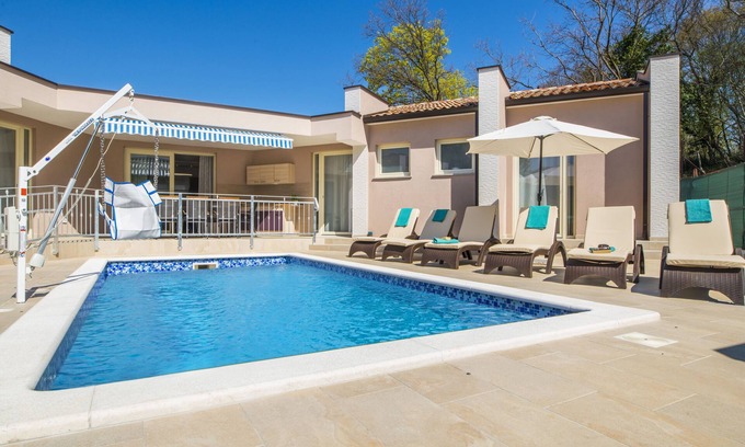 Strmac Villa | Villa nueva Dina - discapacitado amigable