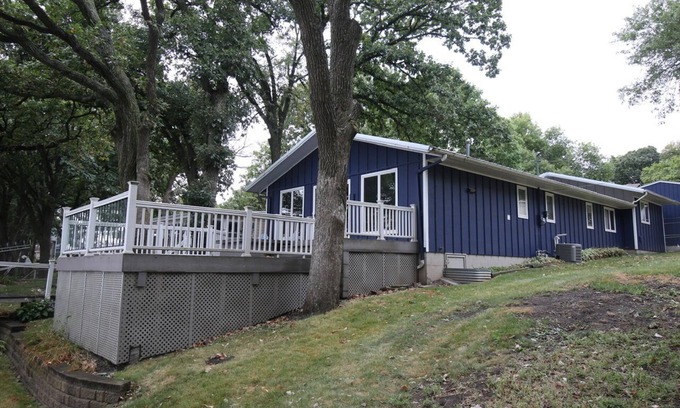 Spirit Lake Casa | NEW WATERFRONT LUXURY LISTING