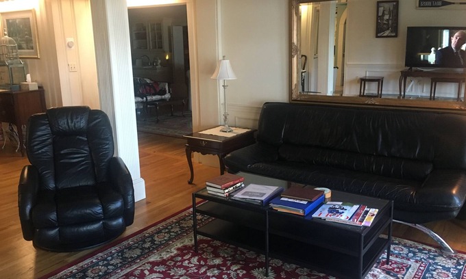 Bridgewater Condominio | Newfound Lakefront Condo Fireplace Deck Views