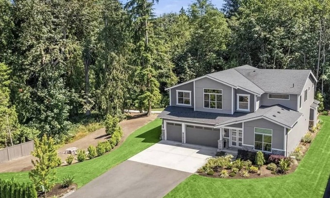 West Lake Stevens Casa | NEWLY BUILT Luxury Modern Home w/ Spa & Sauna on 2.3 acres