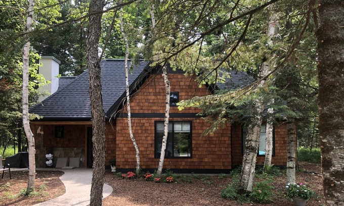 Mayfield Cabaña | Newly built private cottage located on the Boardman River