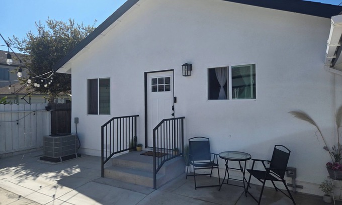 Hawthorne Casa | Newly built, stylish and spacious 3-bedroom getaway. Near SoFi Stadium & LAX.